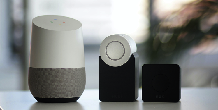 智能IOT 为智能音箱、智能屏、智能家居等多种 IOT终端设备提供对话能力,升级人机交互模式。